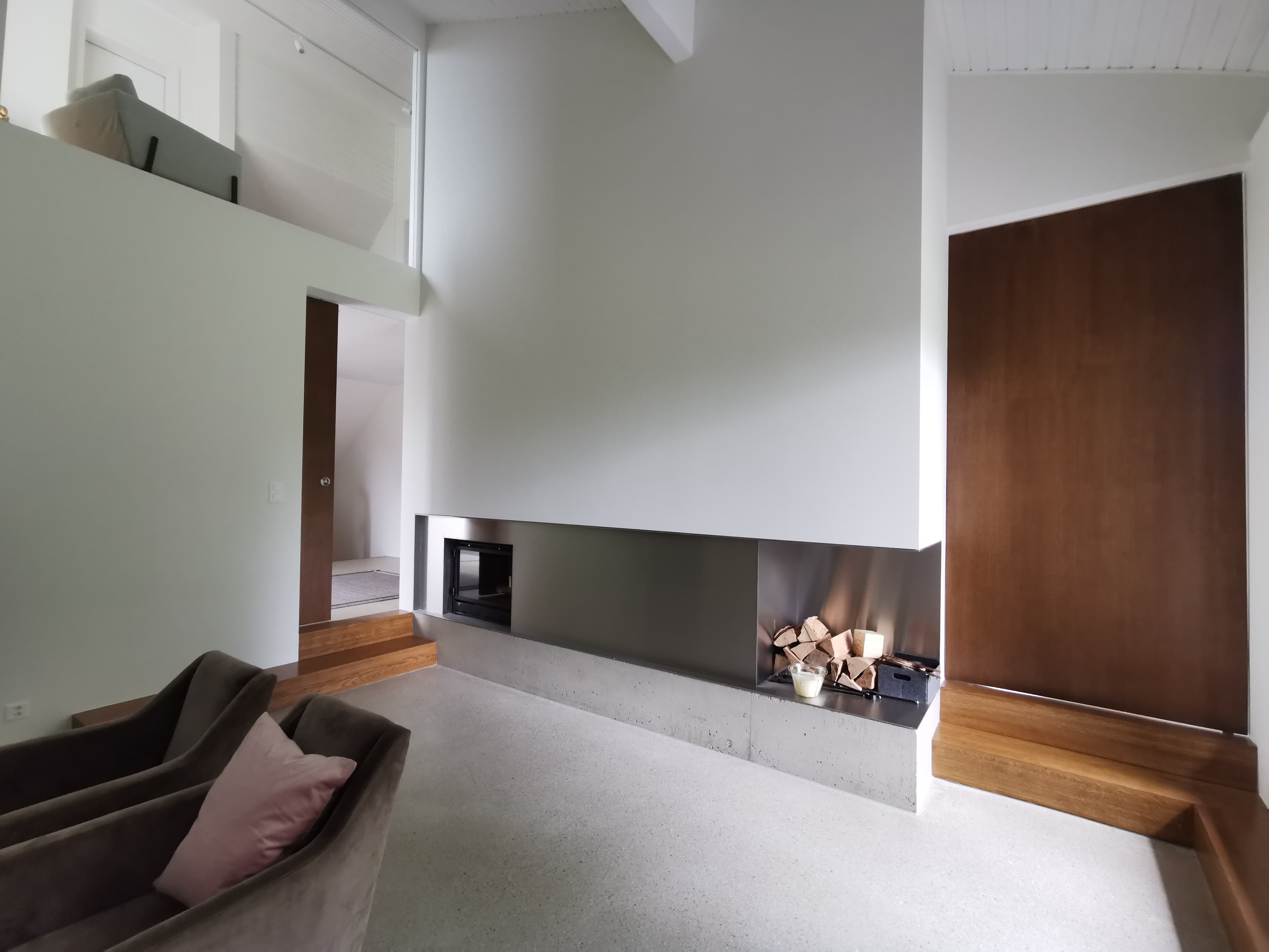 Intérieur contemporain minimaliste - Photo 3